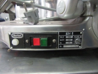 Aufschnittschneidemaschine BERKEL typ 834 S