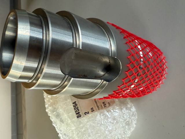 HANDTMANN - ВАЛ НАСОСА 845264