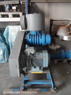 Stationary air compressor LUTOS