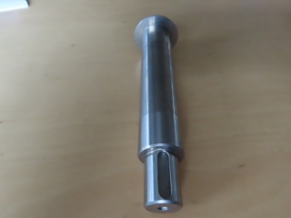 HANDTMANN - WAŁEK SPRZĘGŁOWY 837316 , WAŁEK ZĘBATY 835128